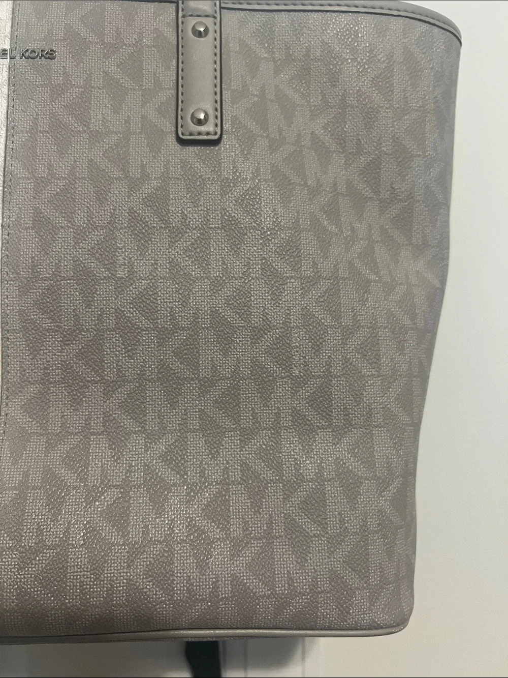 Michael Kors Two-Tone Gray/white LighyGray MK Signature Tote